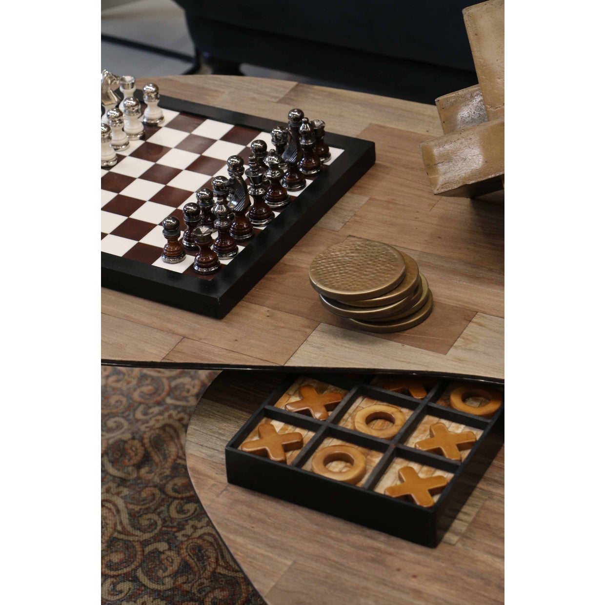 Bombay Chess Set in Chocolate and Cream