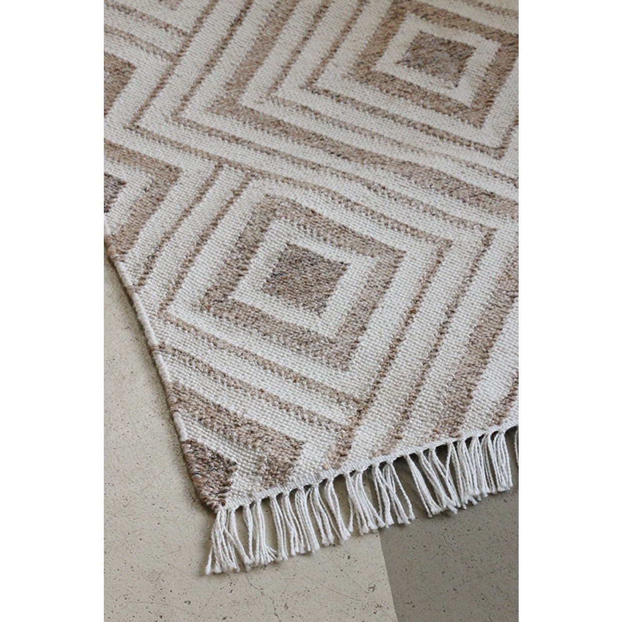 Indoor / Outdoor Sandstone & Ivory Aztec Rug 1800L x 1200W