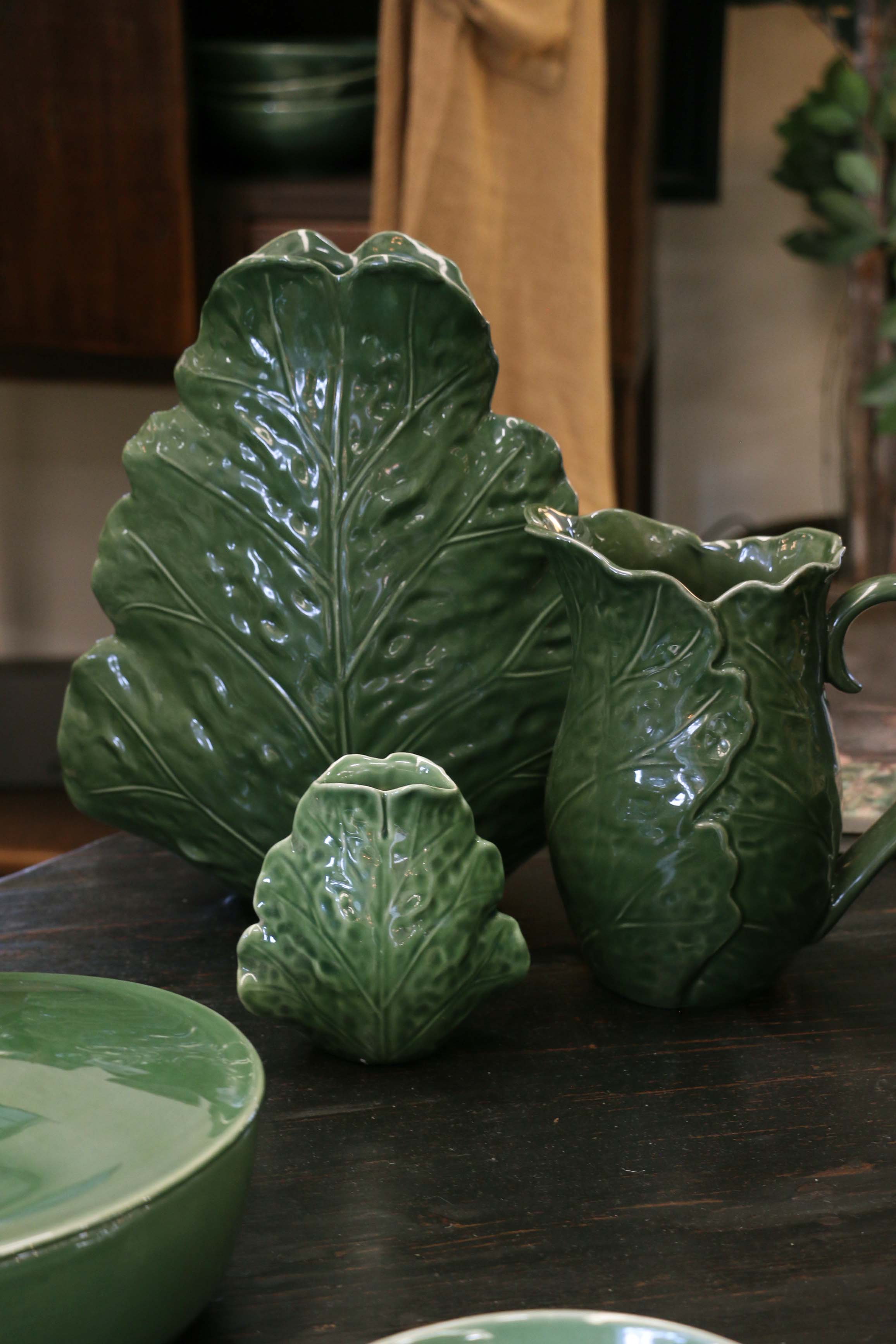 Small Sculptured Leaf Vase