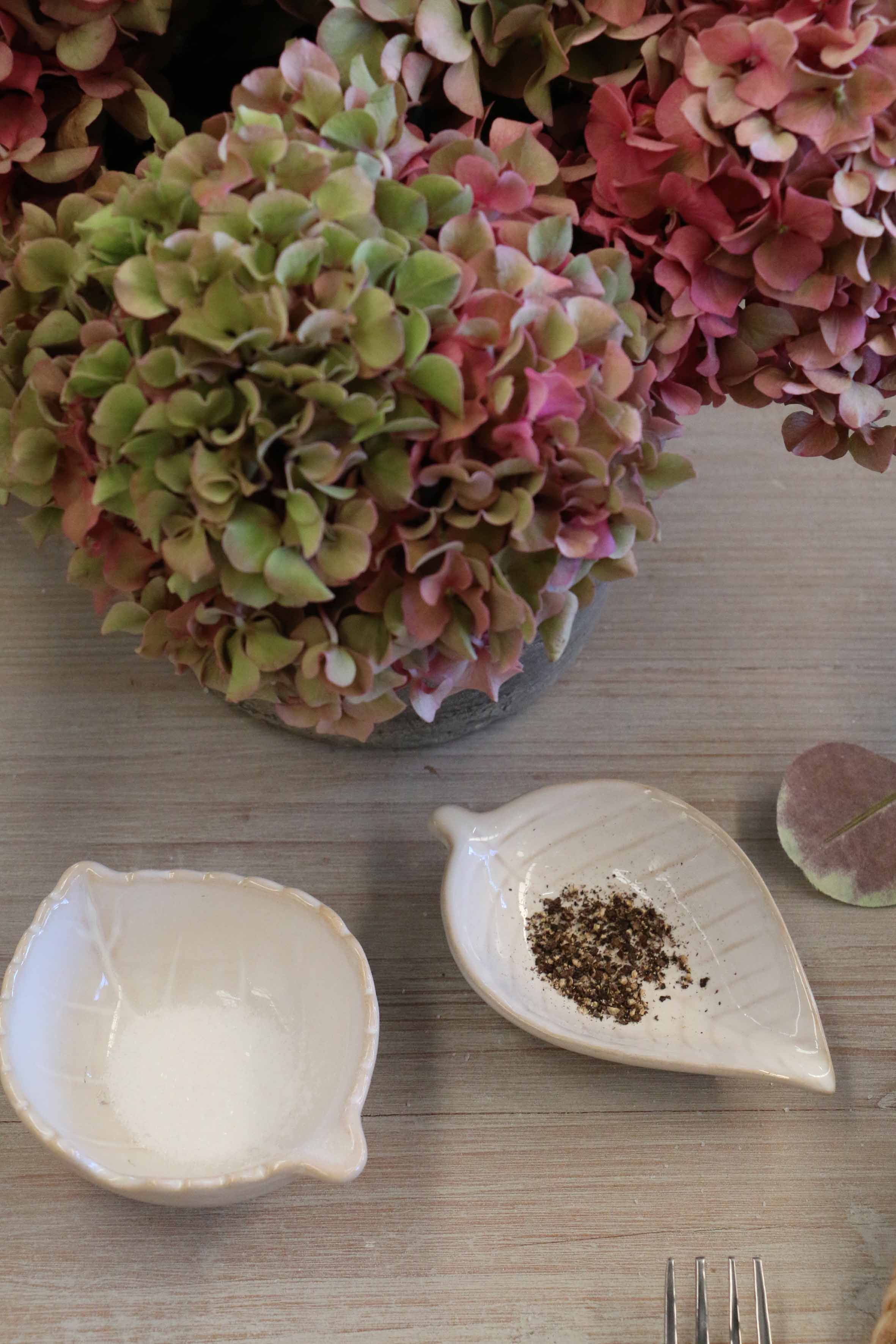 DETAILLE LEAF PETITE DISH