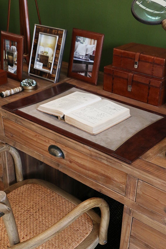 LEATHER DESK BLOTTER BLACK