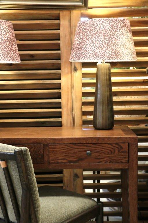 Italia Riviera Console with 2 Drawers in Dark Oak Finish