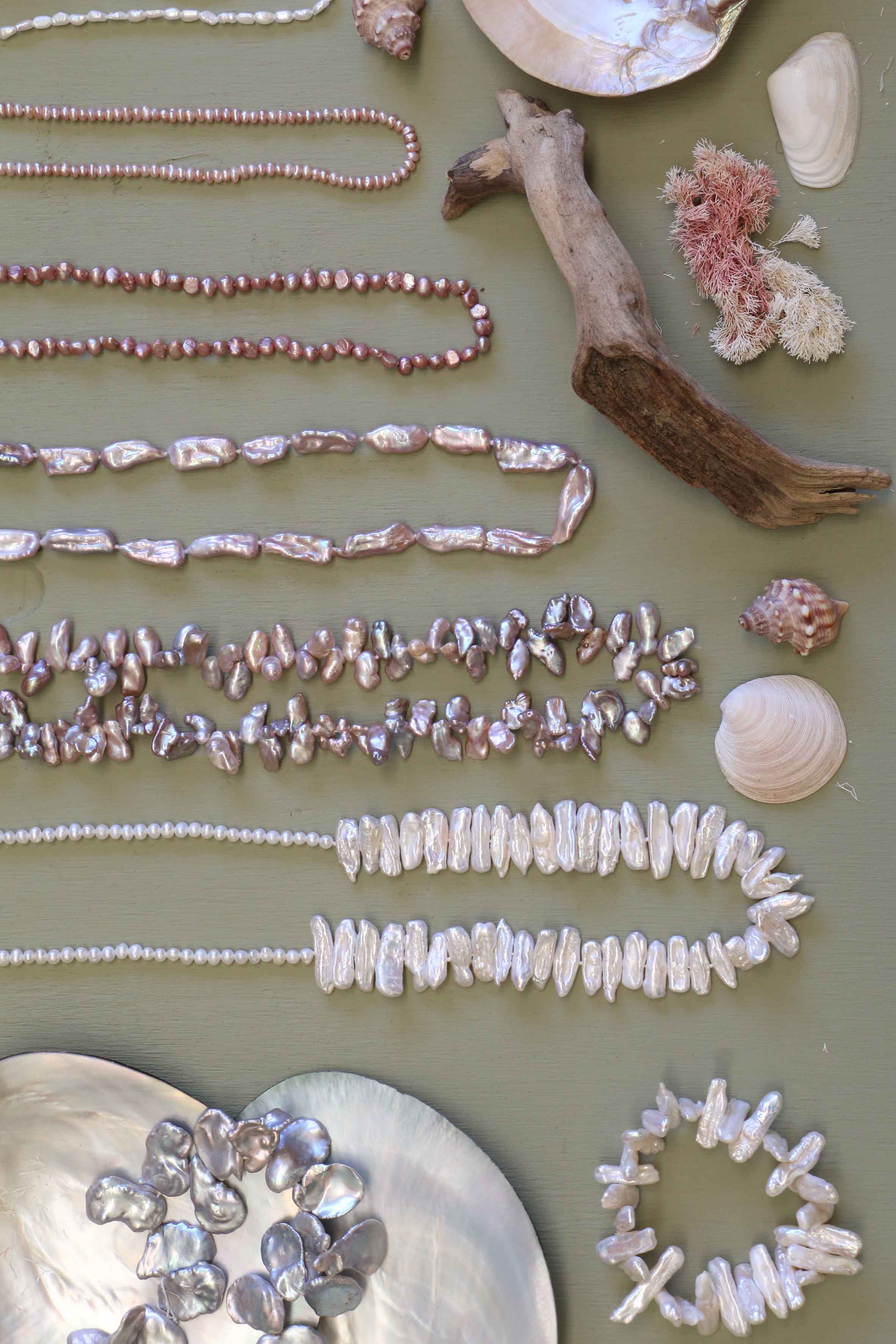 WHITE BIWA PEARL BRACELET