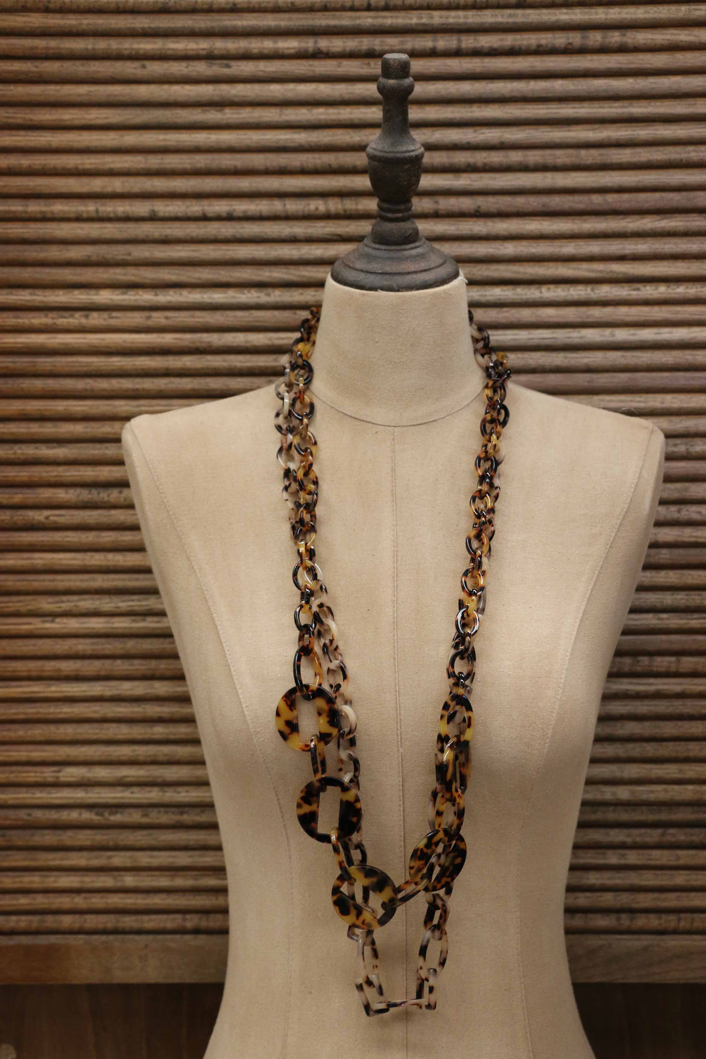  Tortoise Shell Style Chain & Link Necklace