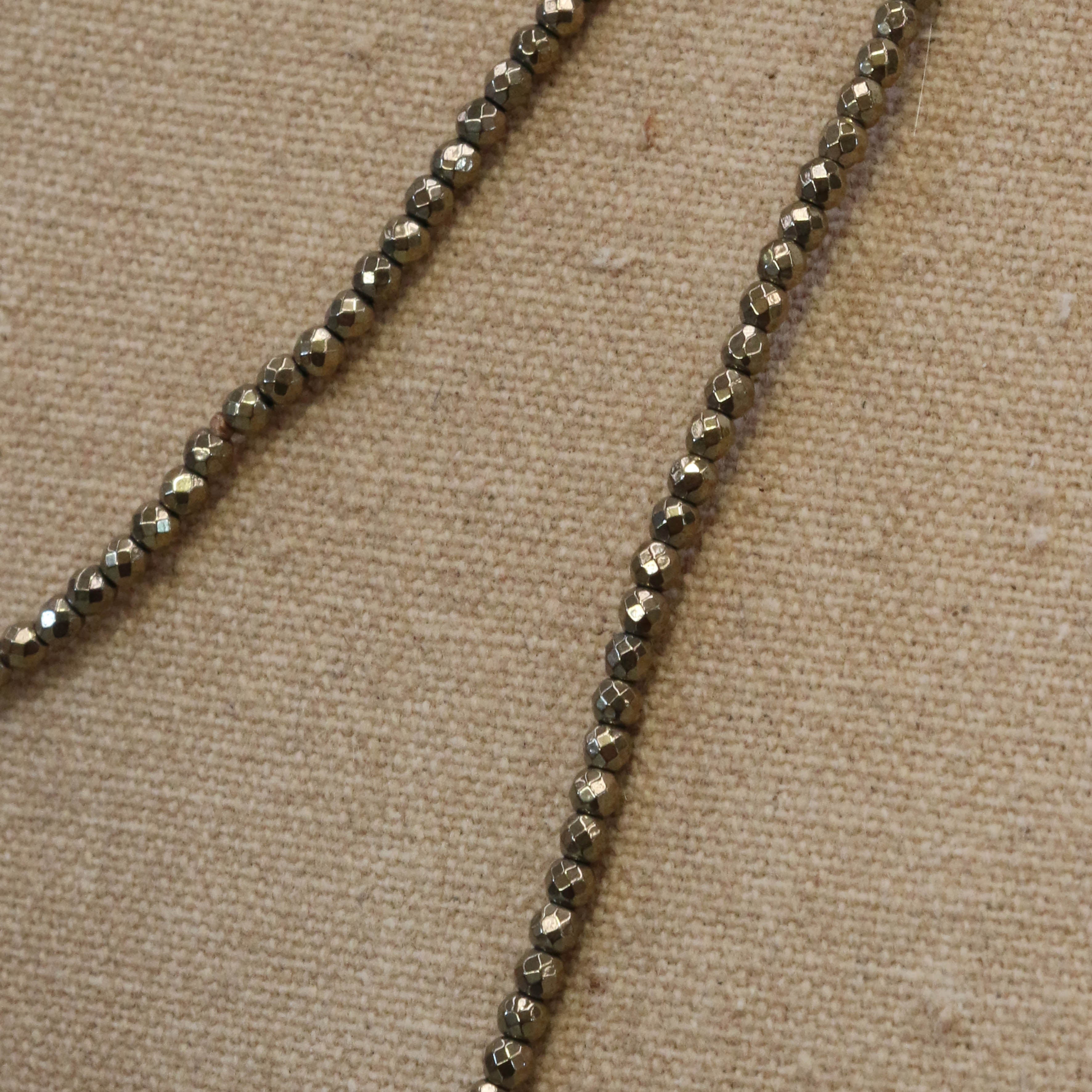 GOLD COLOUR HERMATITE NECKLACE