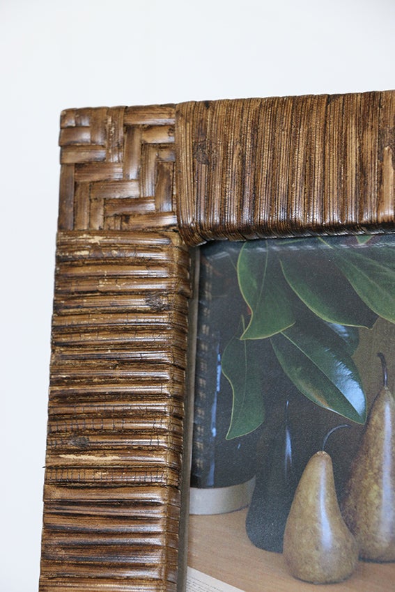 WOVEN PHOTO FRAME IN WALNUT 5 X 7