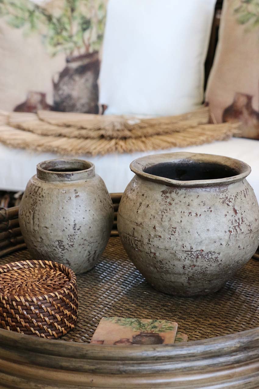 Tuscan Raffa Urn Small